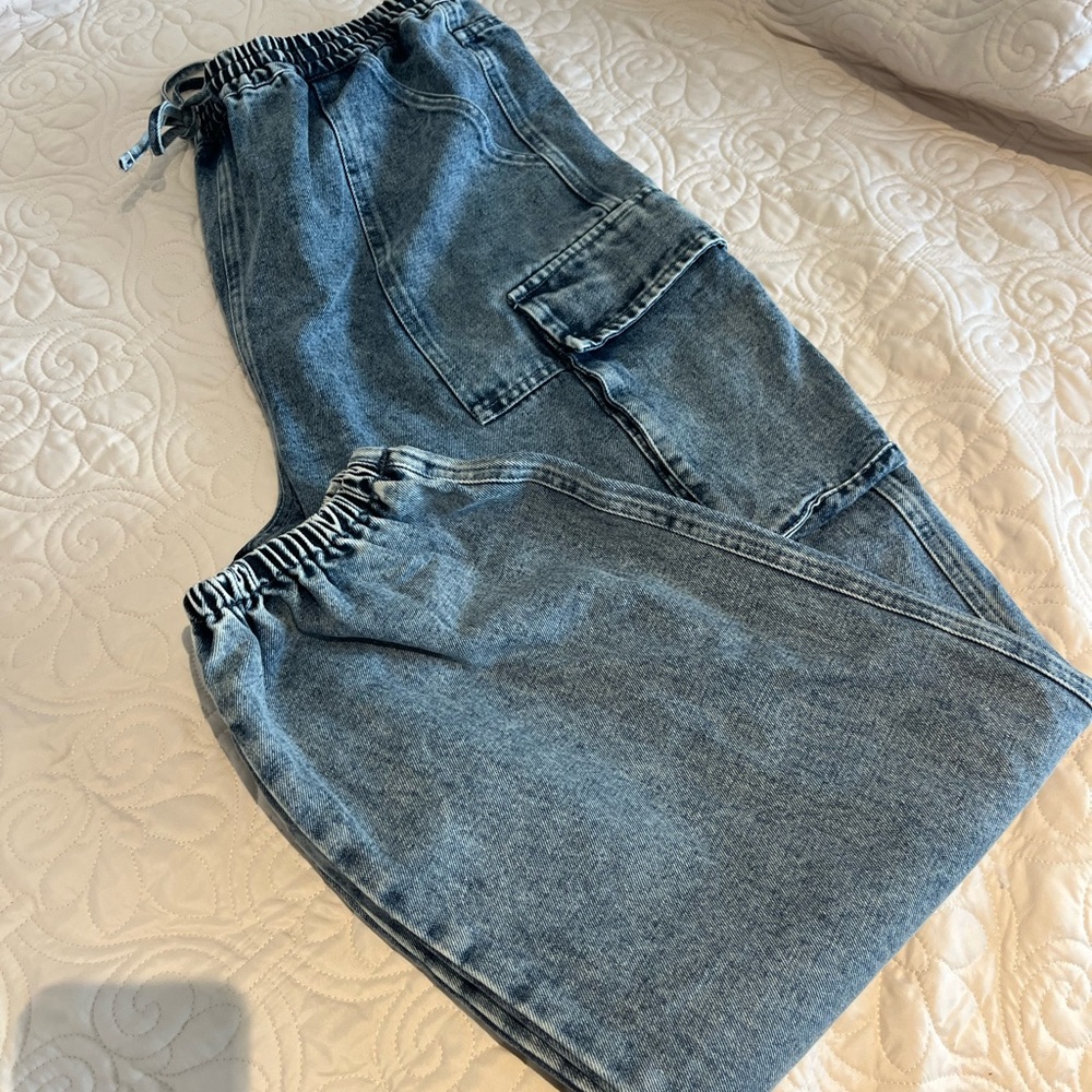 Fantastic Fawn Denim Cargo Joggers Size L